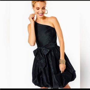 NWT Lilly Pulitzer Sondralee one shoulder black dress! Never worn!